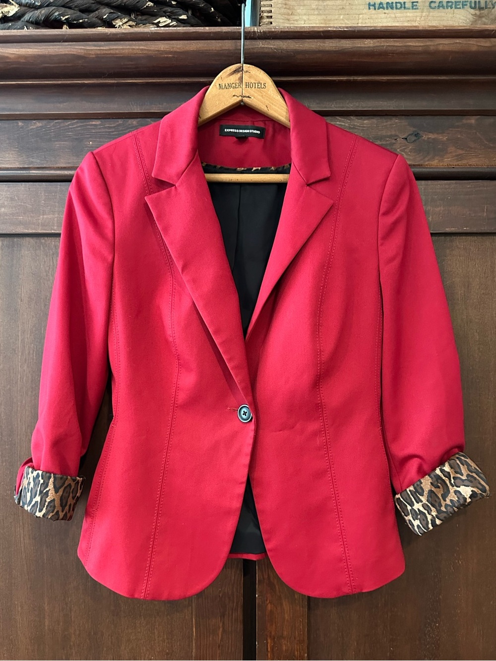 Express Design Studio • Women’s suit jacket • blazer • coat